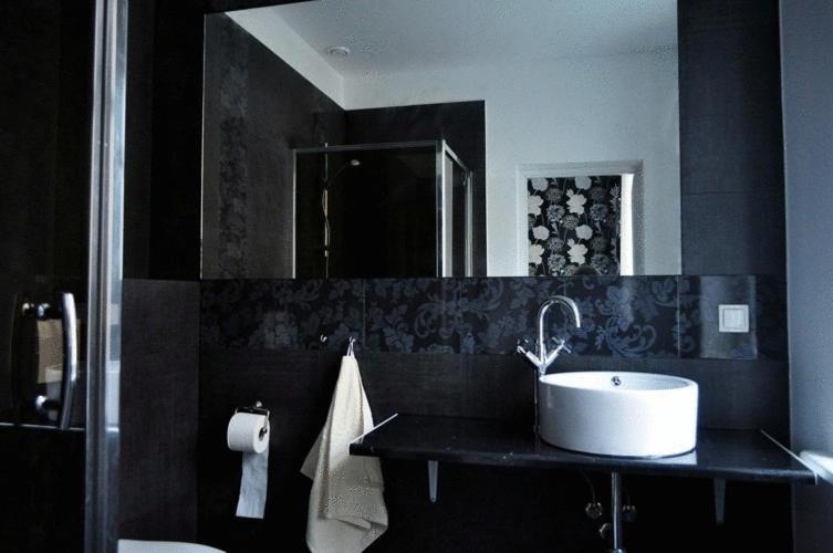 Artrooms بوزنان المظهر الخارجي الصورة