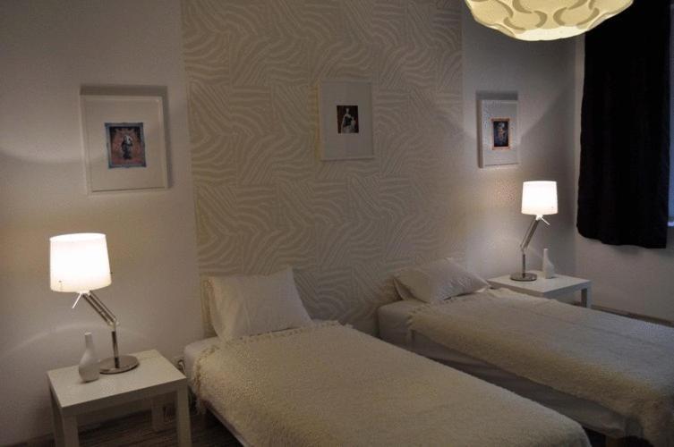 Artrooms بوزنان الغرفة الصورة